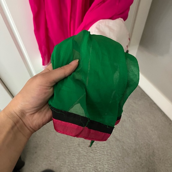 Indian outfit for sale size 38. - Picture 2 of 2